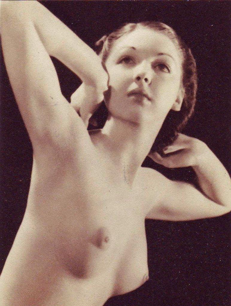 25P Potpurri of Retro Ero and Porn Photos 8