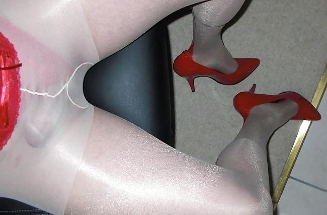 23P Red Seams