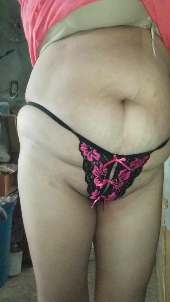 25P Mrs Carmem 62 yo a poor cleaning lady