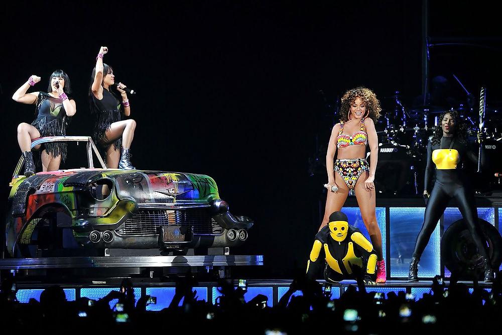 25P Rihanna performs at Hallenstadion, Zurich