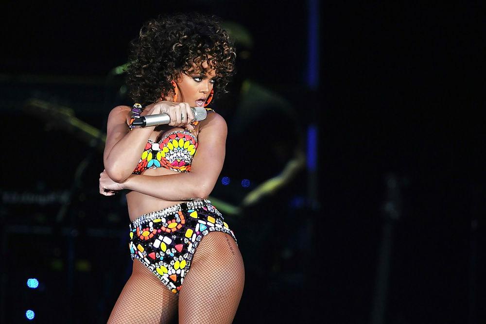 25P Rihanna performs at Hallenstadion, Zurich