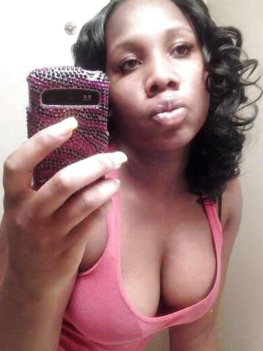 25P More Cleavage Babes From MeetMeMatch