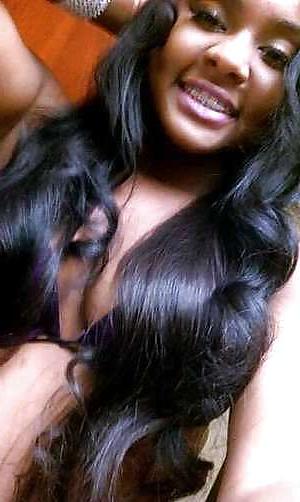 25P More Cleavage Babes From MeetMeMatch