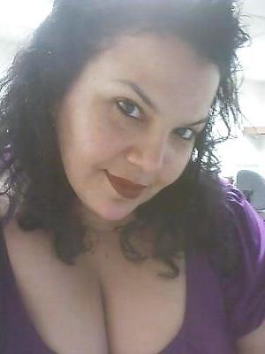 25P More Cleavage Babes From MeetMeMatch