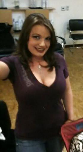 25P More Cleavage Babes From MeetMeMatch