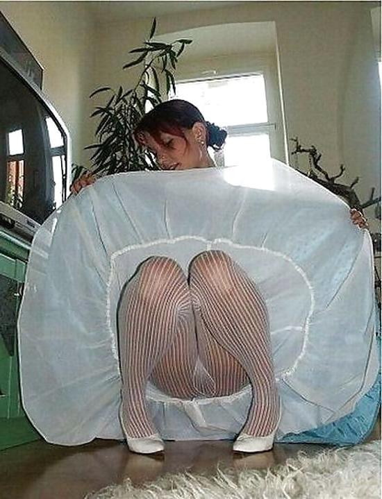 25P NAUGHTY BRIDES 4