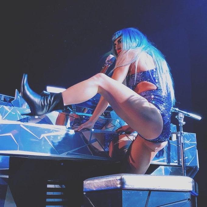 25P Lady Gaga's ASS