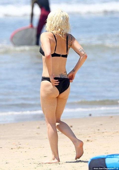 25P Lady Gaga's ASS