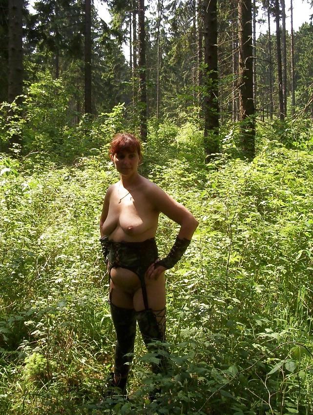 17P Bbw-corinna outdoor fun