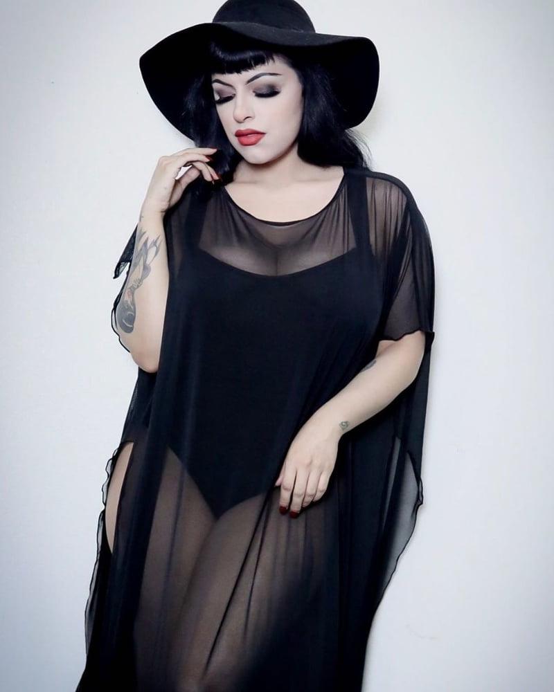 25P Fräulein Gothic
