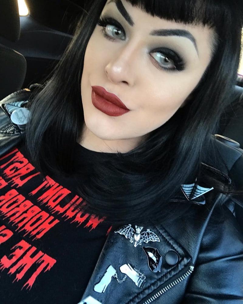 25P Fräulein Gothic