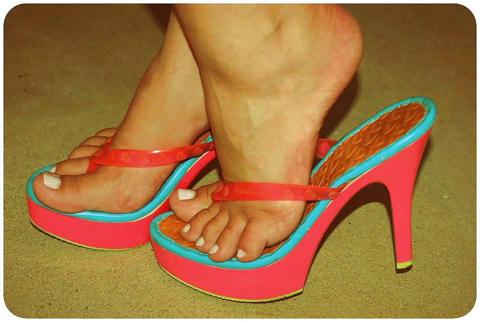 25P Feet nanda 