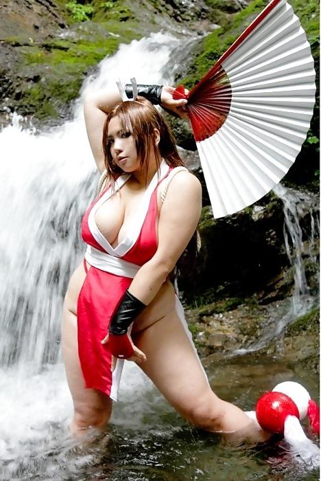 25P Asian BBW Model