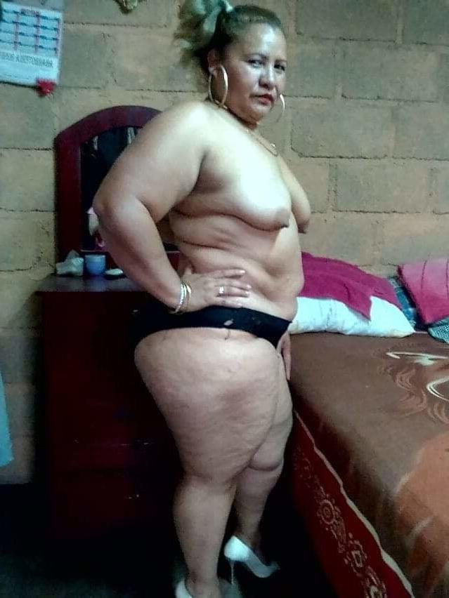 25P Mrs Mayra 58 yo is a naughty cleaning lady