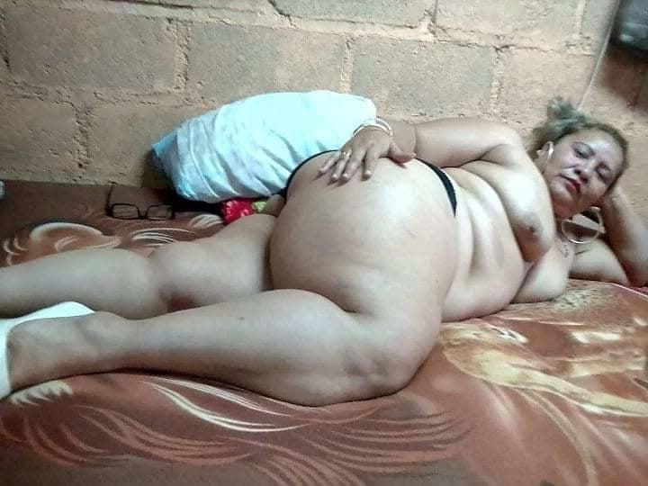 25P Mrs Mayra 58 yo is a naughty cleaning lady