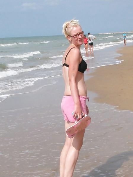 25P Blonde Nerdy & Horny