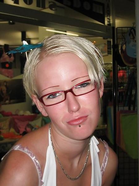 25P Blonde Nerdy & Horny