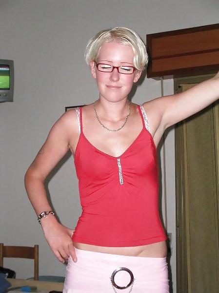 25P Blonde Nerdy & Horny