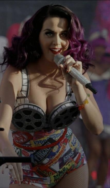 25P CELEBEAUTY CLEAVAGE  KATY PERRY