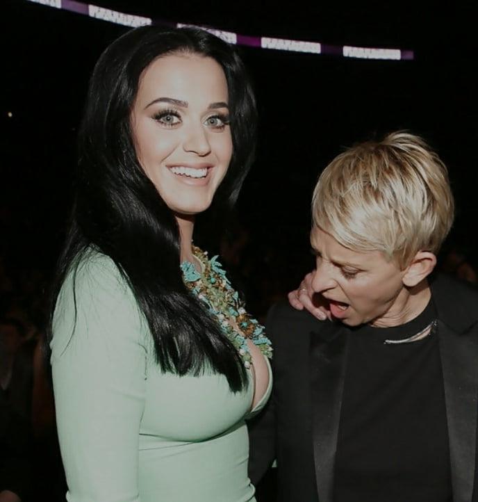 25P CELEBEAUTY CLEAVAGE  KATY PERRY