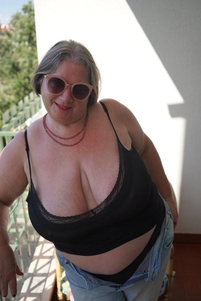 25P Webtastic Special: Granny Time Vol.1215