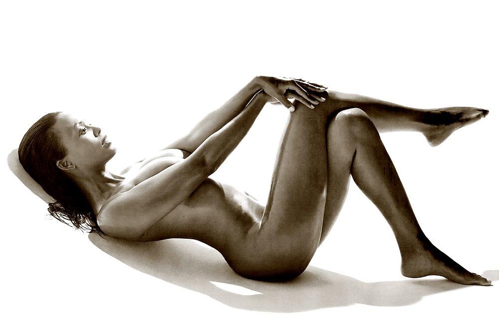 25P Aisha Tyler Ultimate Ebony Collection