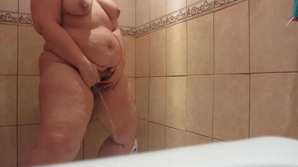 25P Matures Pissing 1