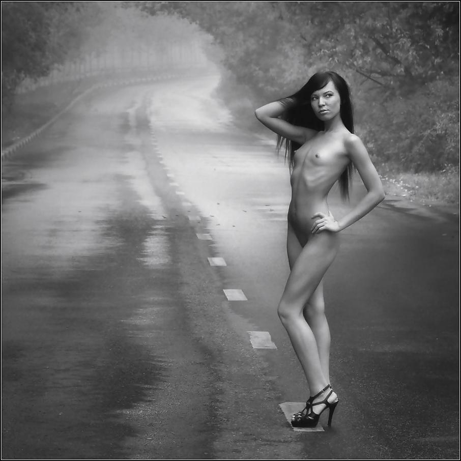 25P Nude Hitchhiker: Would you pick her up?