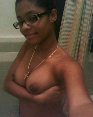 25P Self shot ebony college girls 4