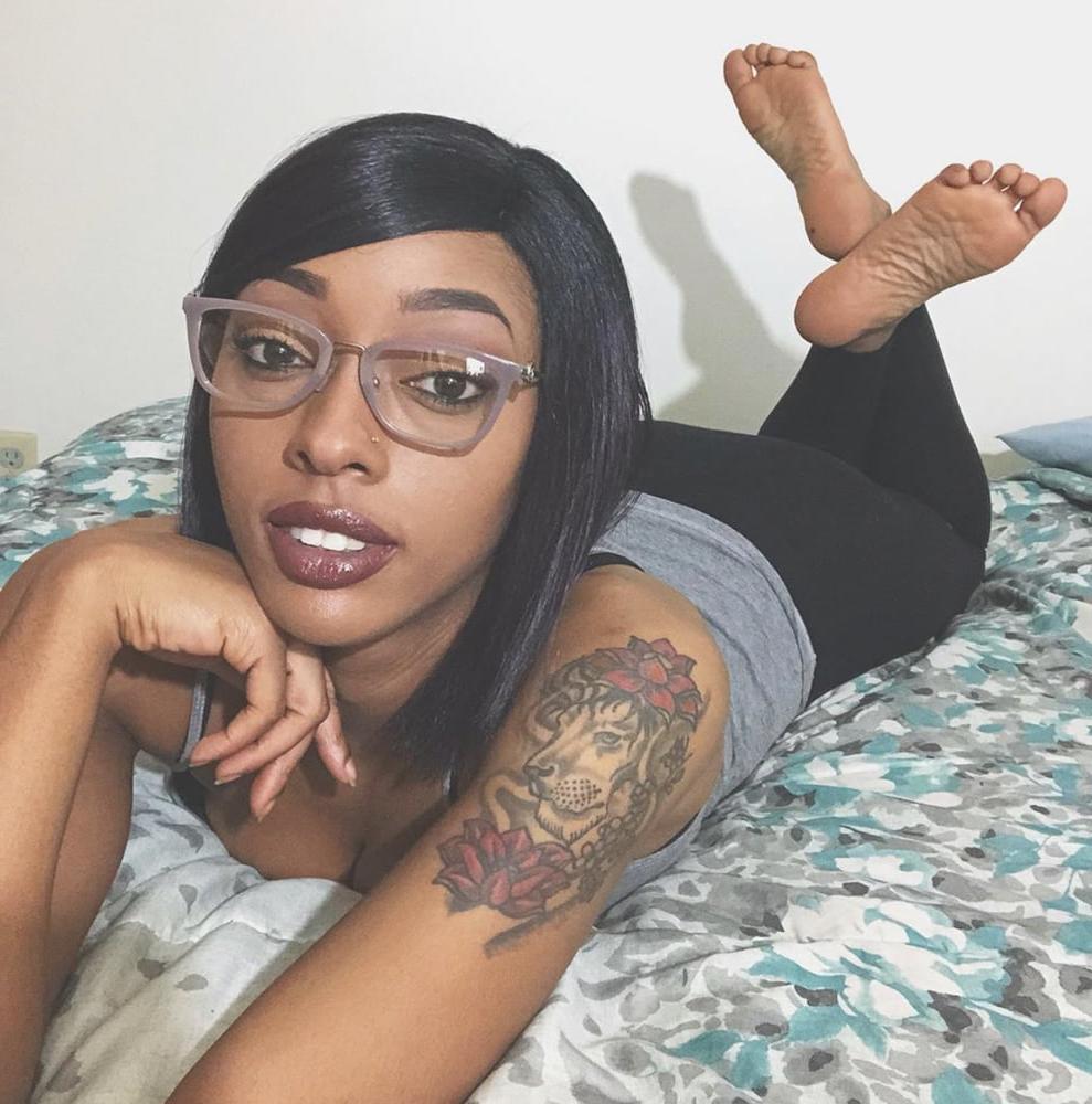 25P sexy BLACK toes and soles pt9