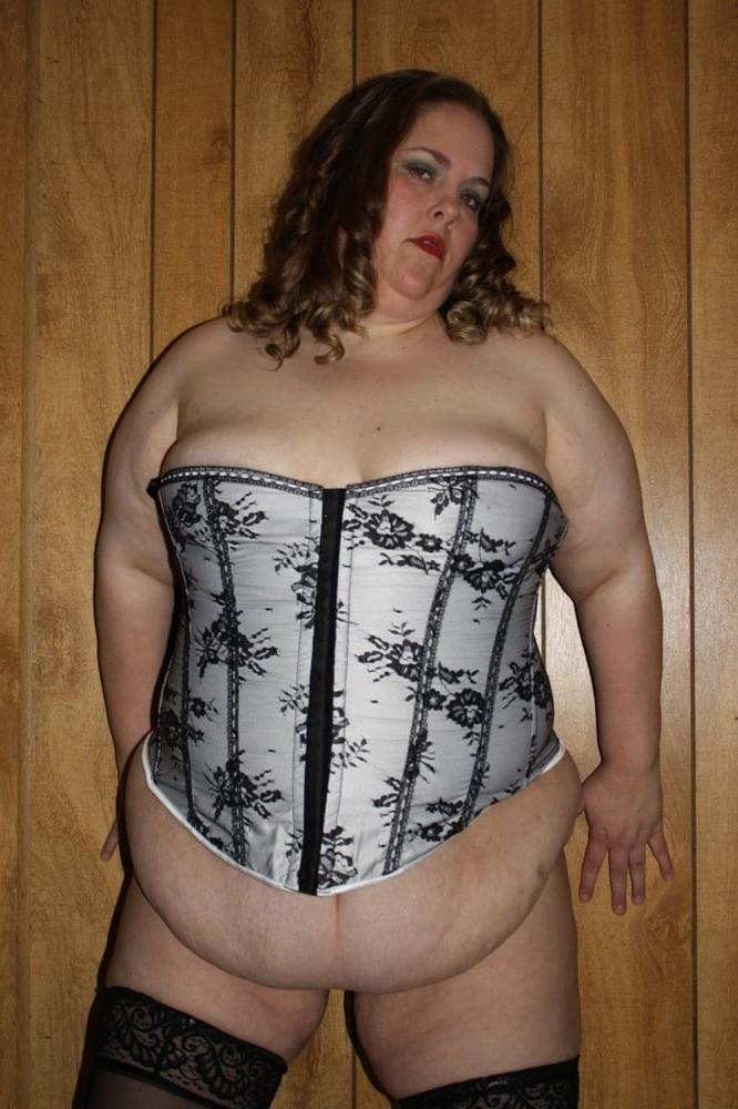 15P Bbw mix 921 (In lingerie)