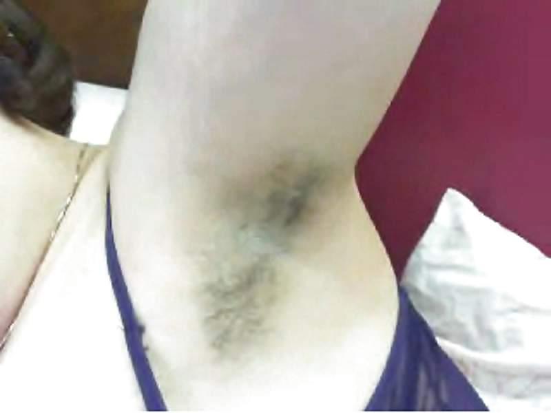 12P Beautifull BBW arab on cam (part 2)