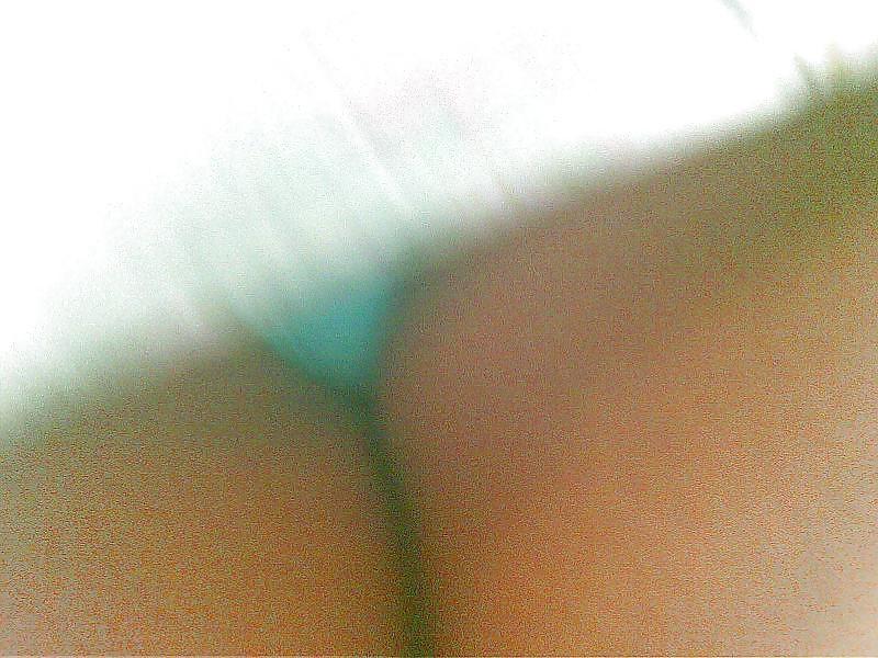 25P Upskirt in supermarket Romania