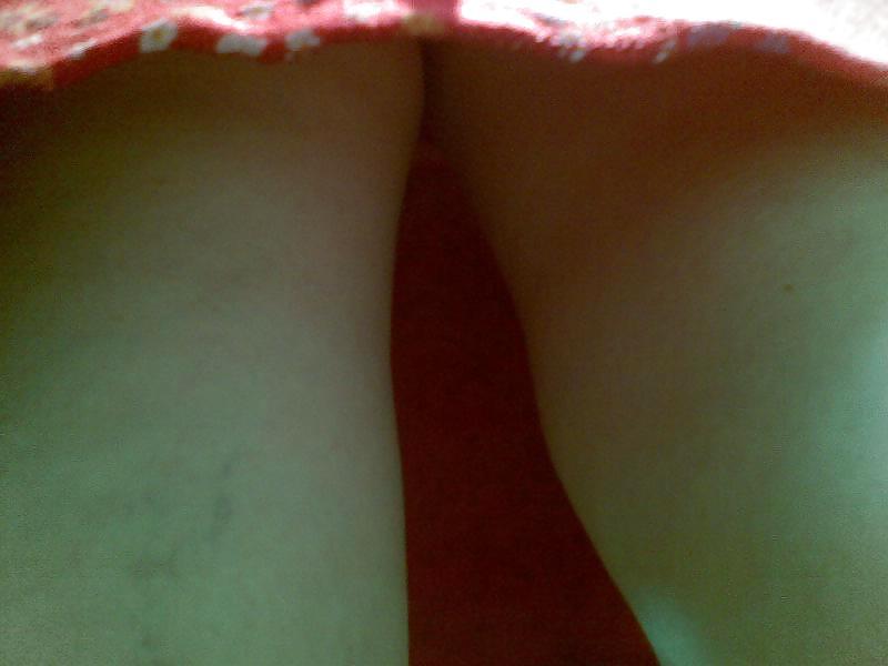 25P Upskirt in supermarket Romania