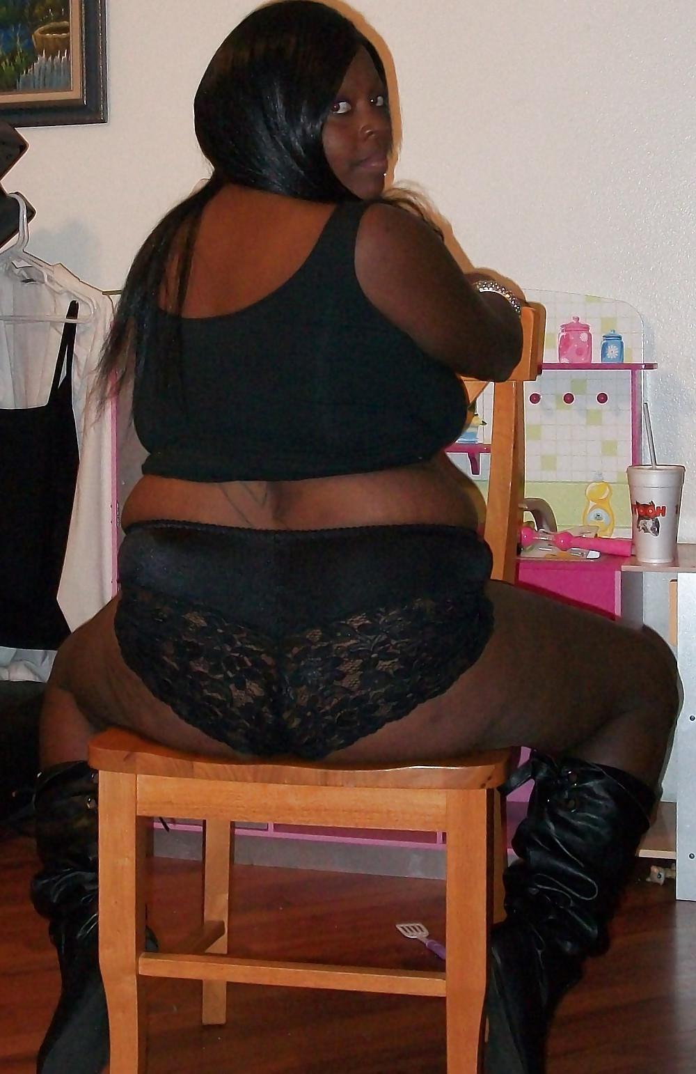 14P Busty & Big Ebony Girl