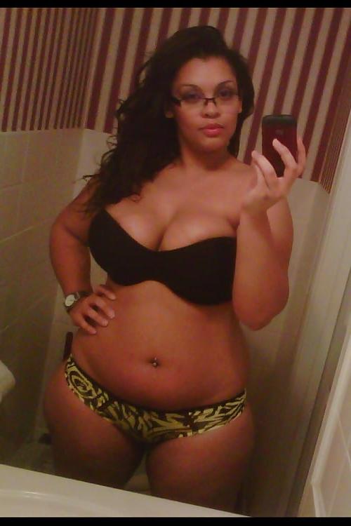 16P Bbw mix 905 (Young women in bikini)