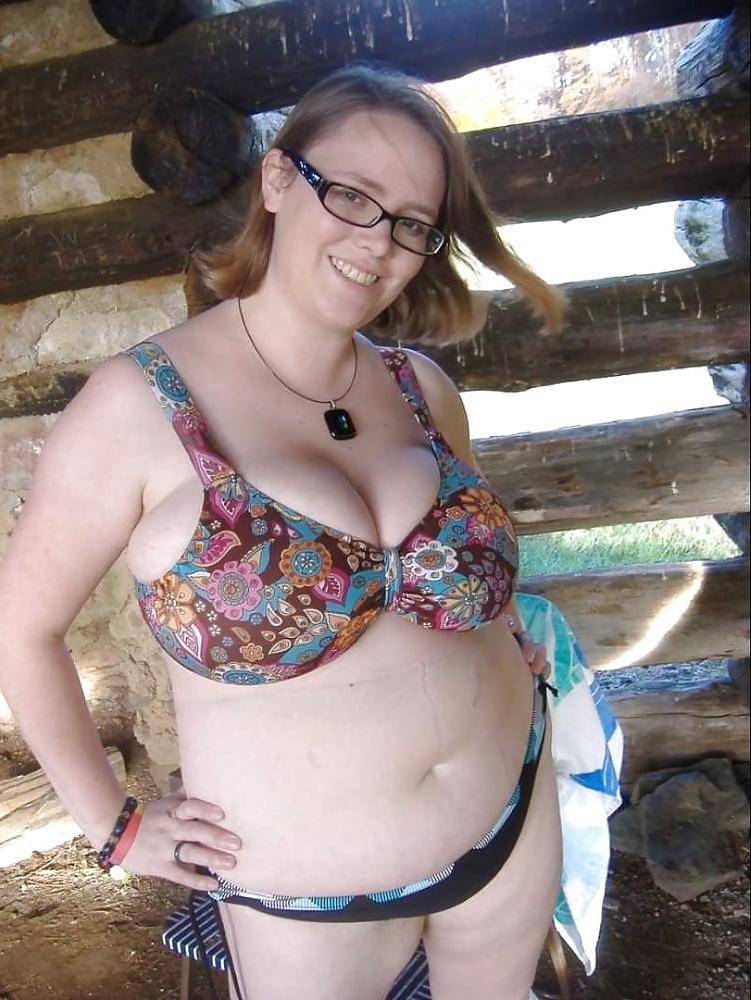 16P Bbw mix 905 (Young women in bikini)
