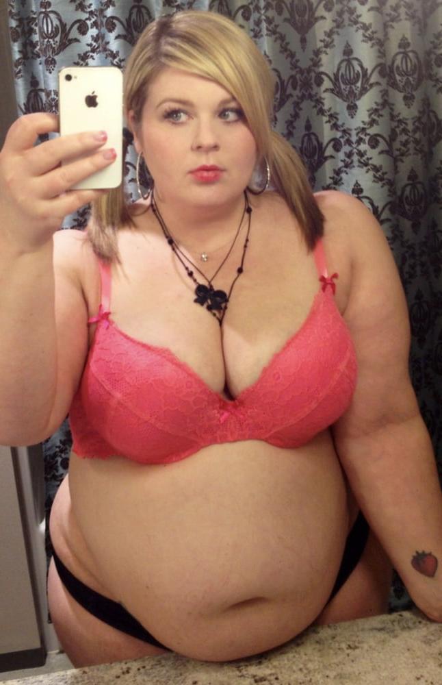 16P Bbw mix 905 (Young women in bikini)