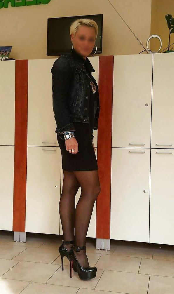25P CLOTHED 39