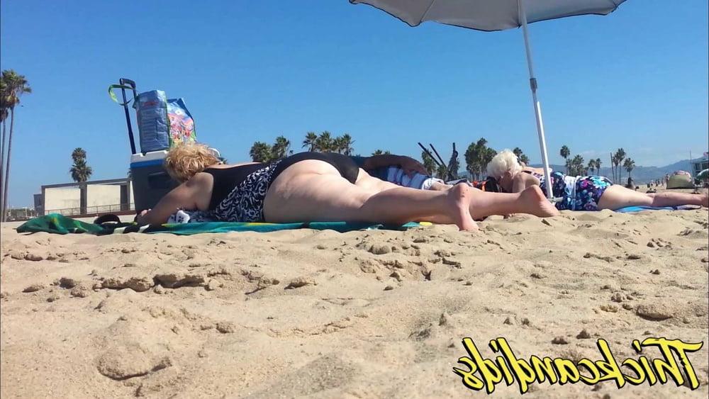 16P Ultimate BBW GRANNY with huge ass and thighs!!  Part. 1