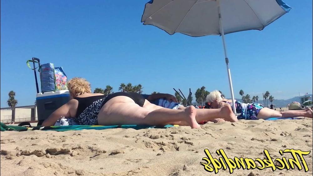 16P Ultimate BBW GRANNY with huge ass and thighs!!  Part. 1