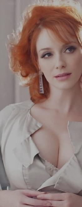 25P CELEBEAUTY CLEAVAGE... CHRISTINA  HENDRICH