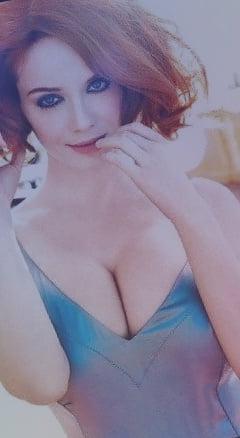 25P CELEBEAUTY CLEAVAGE... CHRISTINA  HENDRICH