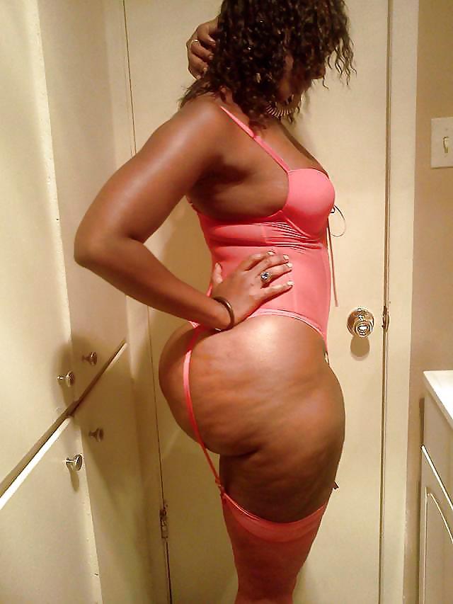 25P Nice ebony girls