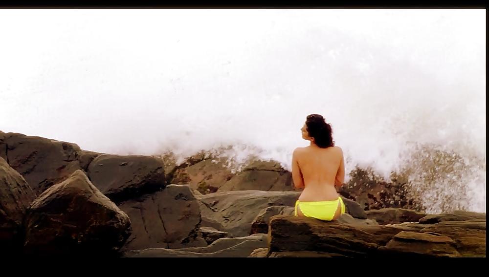 10P Sunny Leon pics from Bollywood movie Jism 2