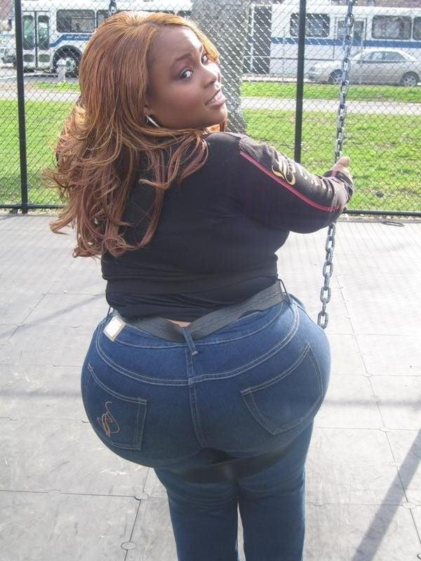 21P A lady's butt (2)