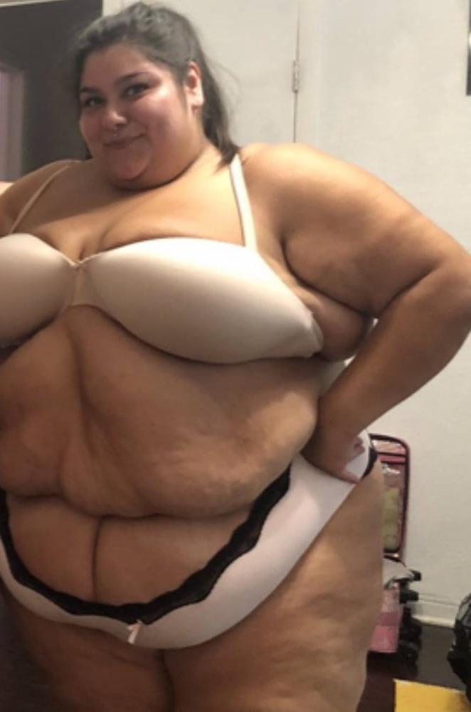 16P Bbw mix 936 (In bra)