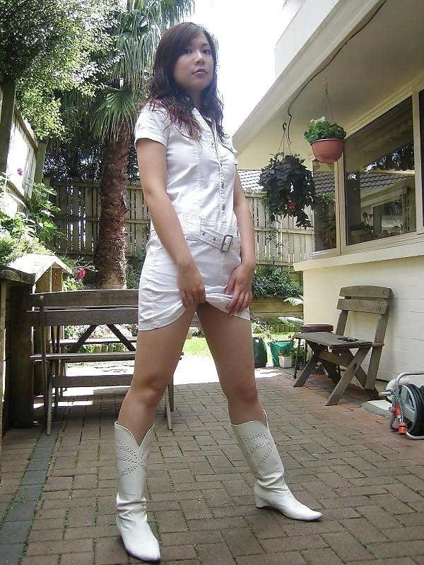 18P Amateur Asian 2207