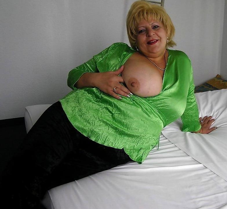 20P Oma-Hotties 8