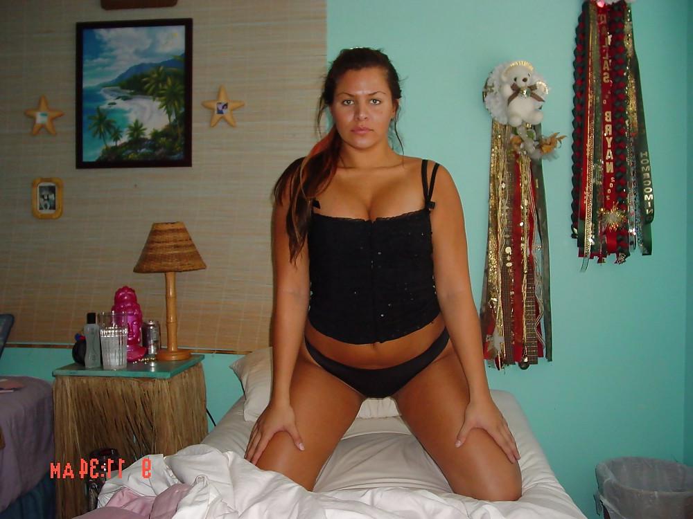 25P Voluptuous teen From SmutDates.com